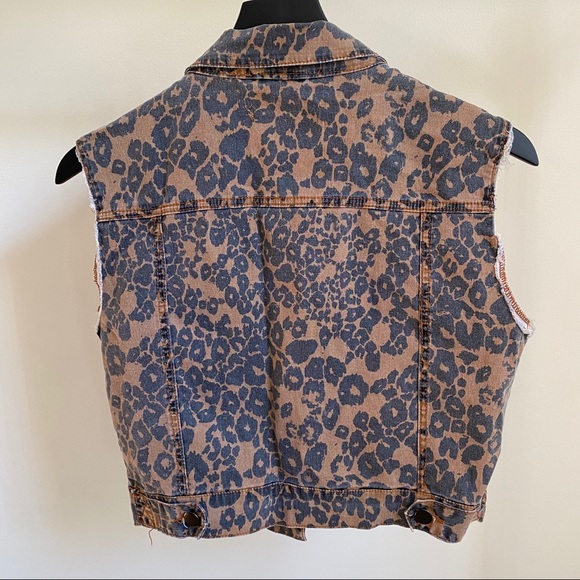 Leopard Vest - Picture 2 of 2